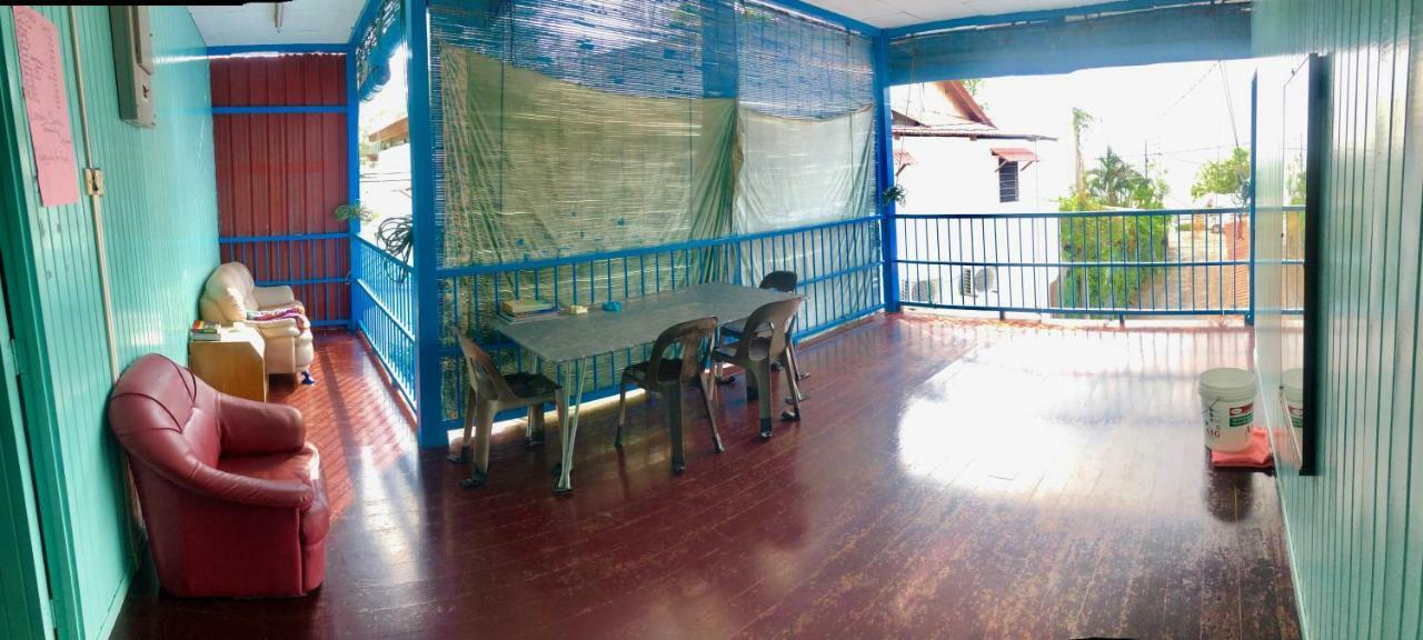 Baba'S Guest House By The Sea Бату-Ферринги Экстерьер фото